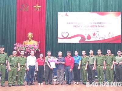Ra mắt câu lạc bộ Ngân hàng máu sống Công an huyện Bình Giang
