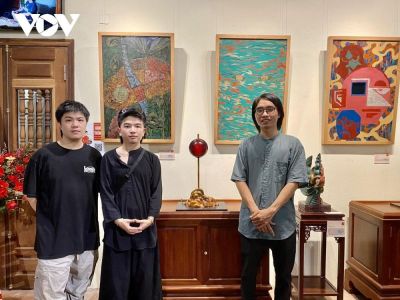 Triển lãm 'Đối thoại': Phát triển nghệ thuật sơn mài tại Việt Nam