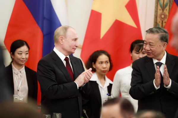 Chủ tịch nước Tô Lâm chủ trì tiệc chiêu đãi Tổng thống Nga Putin