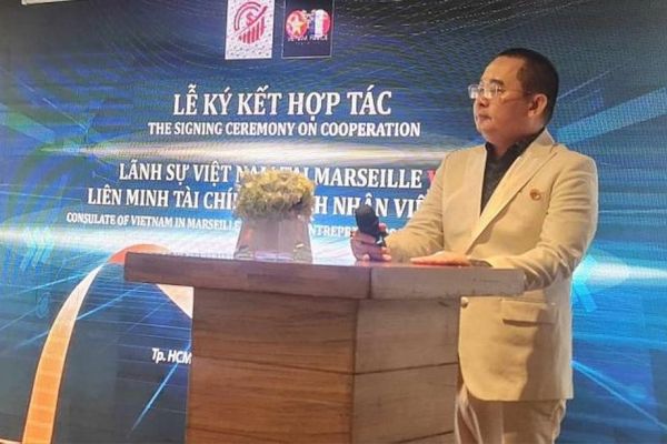 Ký kết hợp tác Lãnh sự Việt Nam tại Marseille và Liên minh tài chính Doanh nhân Việt Nam