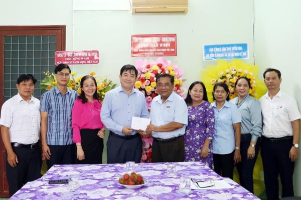Lãnh đạo Ban Tuyên giáo Tỉnh ủy chúc mừng ngày Báo chí Cách mạng Việt Nam