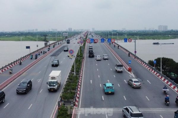 Vì sao xuất hiện 'nghịch cảnh' trên cầu Vĩnh Tuy Hà Nội