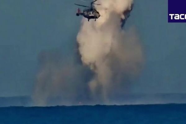 Video xuồng không người lái bị phá hủy hoàn toàn gần bờ biển Crimea
