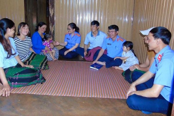 VKSND huyện Đắk Mil tăng cường tuyên truyền pháp luật đến vùng sâu, vùng xa
