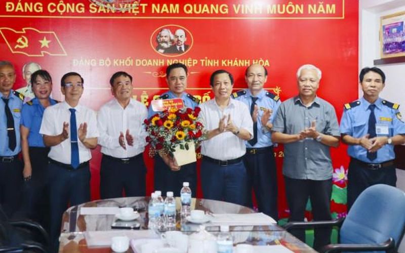 Đảng ủy Khối Doanh nghiệp tỉnh: Thành lập Chi bộ Công ty Cổ phần Dịch vụ Bảo vệ Long Sơn