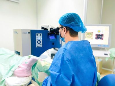 Bệnh viện Mắt Sài Gòn Nha Trang: Triển khai công nghệ phẫu thuật xóa cận không chạm SmartSurfACE