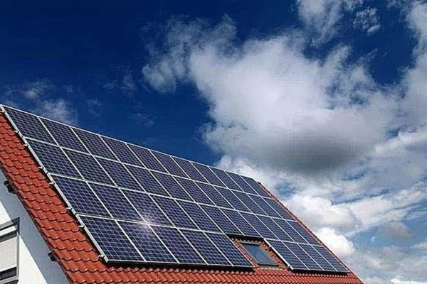 Bộ Công Thương lấy ý kiến về điện mặt trời mái nhà tự sản, tự tiêu