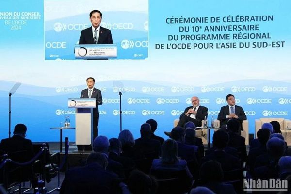 Bộ trưởng Ngoại giao Bùi Thanh Sơn dự Hội nghị Hội đồng Bộ trưởng OECD năm 2024