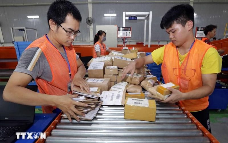 Các nền tảng thương mại điện tử đẩy mạnh khai thác thị trường Việt Nam