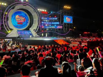 Đà Lạt: Hàng chục ngàn người đổ về Quảng trường Lâm Viên xem lễ hội vũ đạo