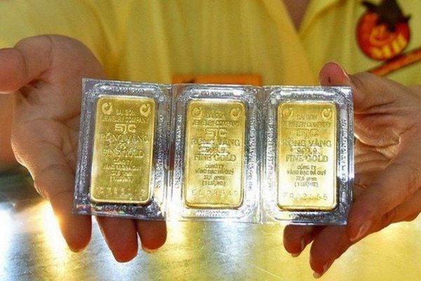 Đề xuất bắt buộc mua bán vàng không dùng tiền mặt