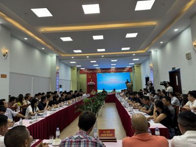 Hải quan Quảng Ninh cùng doanh nghiệp bàn giải pháp thúc đẩy hoạt động xuất nhập khẩu