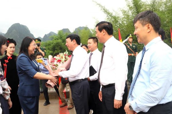 Hội đàm giữa đoàn đại biểu tỉnh Cao Bằng và thành phố Sùng Tả, Quảng Tây (Trung Quốc)