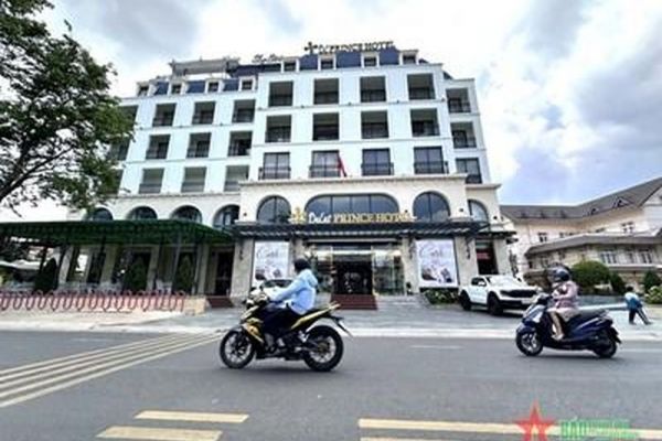 Khách sạn Dalat Prince tại Đà Lạt đã bị thu hồi giấy phép nhưng vẫn hoạt động