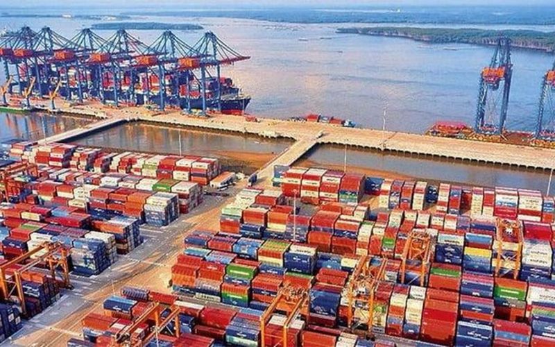 Kim ngạch xuất, nhập khẩu hàng hóa giảm hơn 5% trong 1 tháng