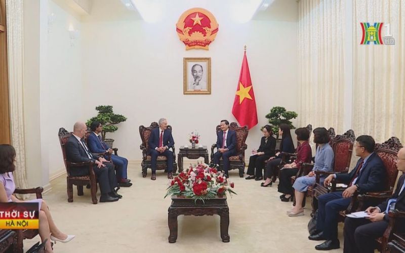 Phó thủ tướng Lê Minh Khái tiếp cựu Thủ tướng Anh