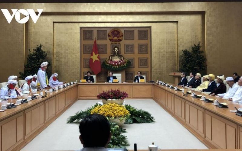 Phó Thủ tướng Trần Lưu Quang tiếp đoàn chức sắc chức việc đồng bào Chăm