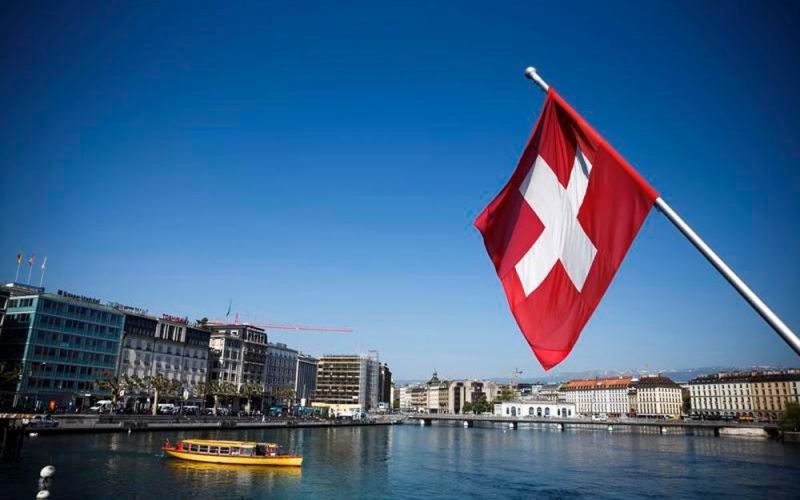 Sếp ngân hàng Thụy Sỹ bị buộc tội biển thủ tiền 'bẩn' của khách hàng