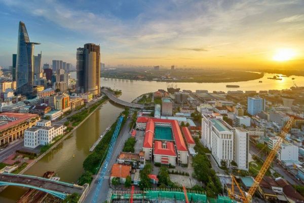 Standard Chartered điều chỉnh dự báo tăng trưởng GDP Việt Nam năm 2024