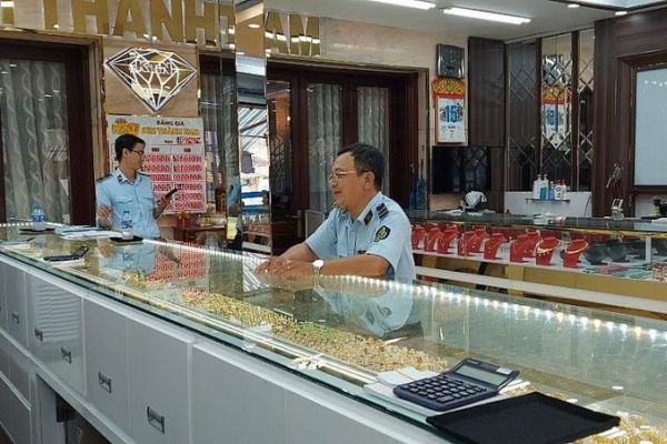 TP. Hồ Chí Minh: Đồng loạt kiểm tra các điểm kinh doanh vàng, phát hiện nhiều vi phạm