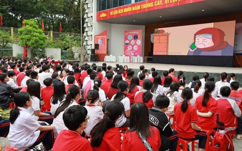 Trường THCS Chu Văn An, Hà Nội tổ chức cho hơn 1300 học sinh tiếp cận kiến thức về tài chính