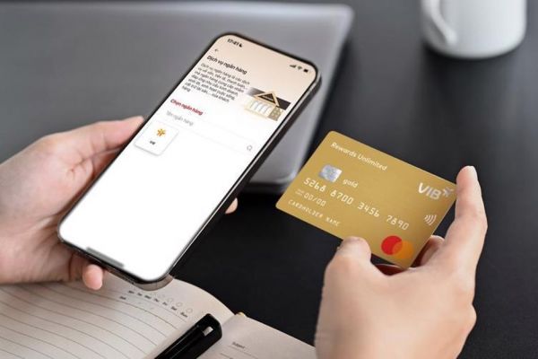 VIB là ngân hàng đầu tiên áp dụng mở thẻ trực tuyến từ VNeID
