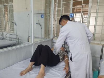 Vụ gần 500 người nhập viện nghi ngộ độc thực phẩm ở Đồng Nai: Đình chỉ cơ sở bánh mì '3 không'